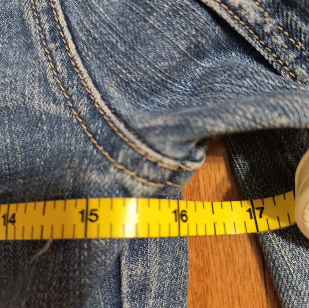 Abercrombie Vintage distressed blue jean denim jacket, size junior large - Picture 10 of 10